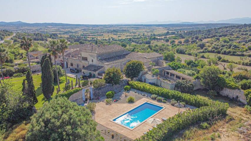 Son Costa, villa típica mallorquina con piscina gallery image 3