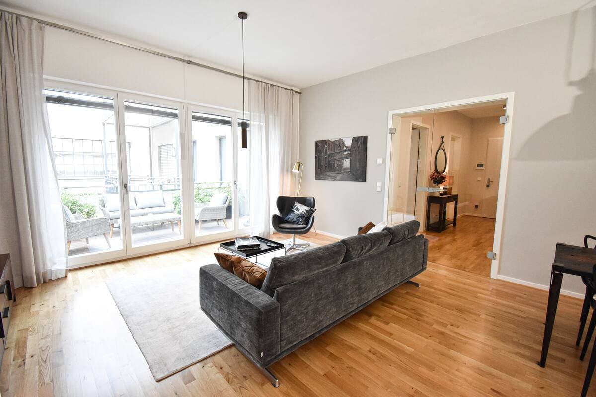 Top performing Airbnb: Grand Industrial Suite 1 in Gohlis Mitte