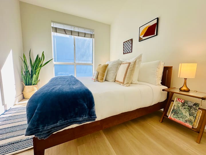 The King Room...with a cozy KING size bed..zzzzz
