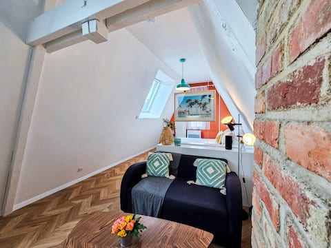 Top performing Airbnb: MJM Le Curl – Bright and quiet in the city center in Fougères