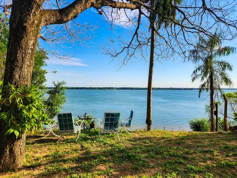 Casa frente al Río Paraná