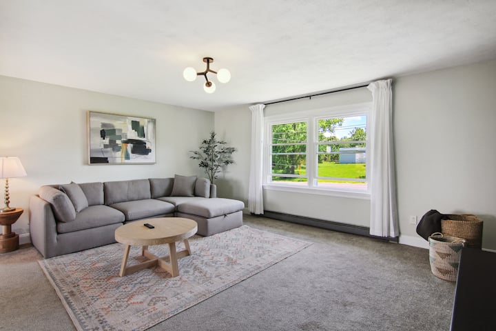 Family-friendly Retreat Near Cornell & Downtown - Ithaca, NY