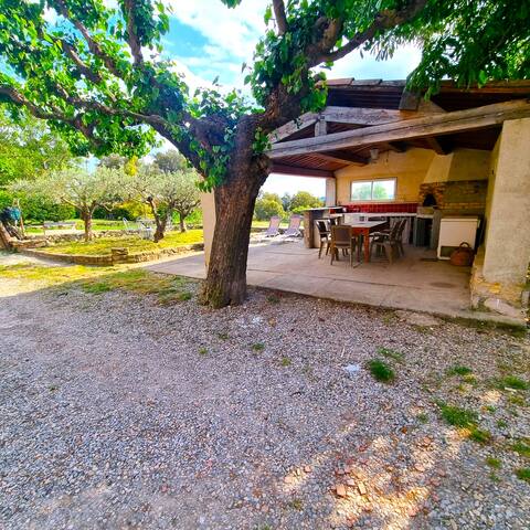 Country house for 6 people