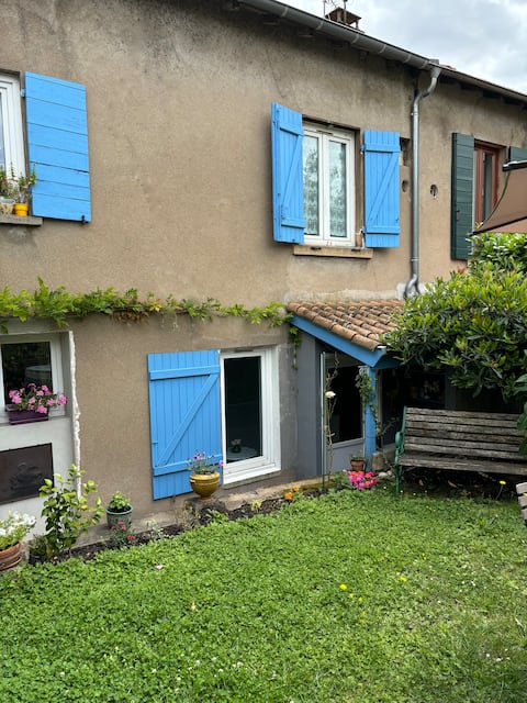 Independent duplex with garden