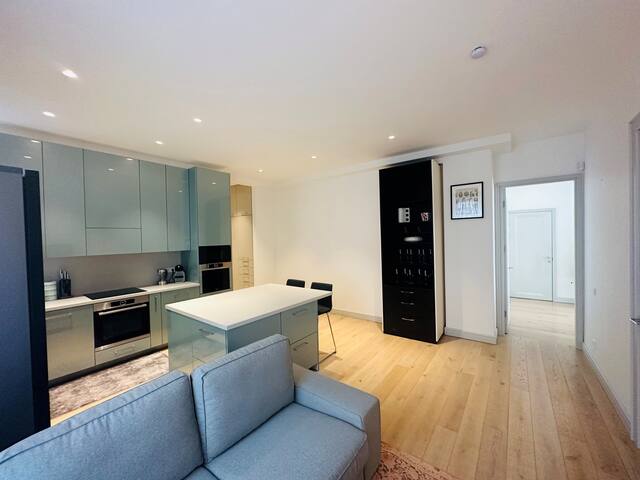 Modern central flat in Riga gallery image 2