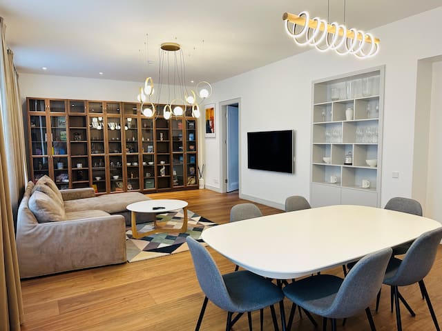 Spacious modern and central flat