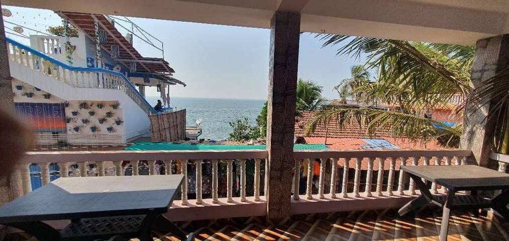 Studio Apartment- Sea Facing