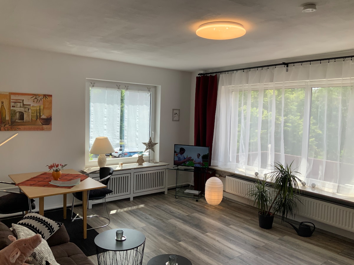 Top Airbnb: Vacation home garden view near MHH in Kleefeld