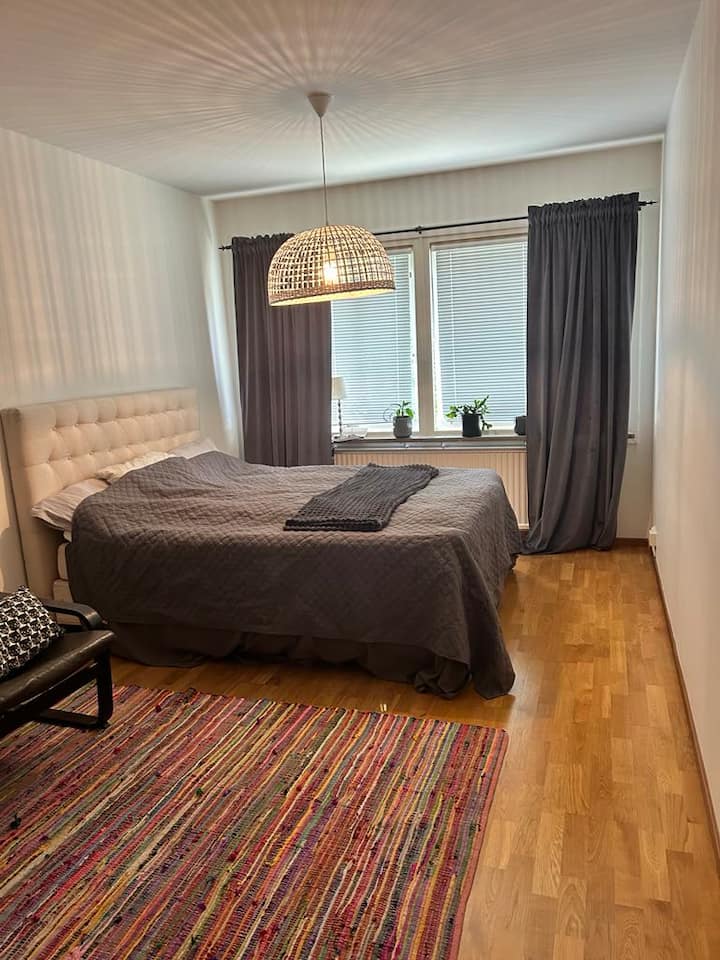 Stort & Ljust Sovrum För Gäster - Kalmar