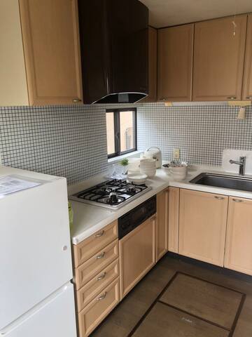 新宿＆渋谷&大久保近く!駅から5分。東京中心の私人别墅! 美しい桜と川(0ｍ)の眺め!専門会社の清掃 gallery image 4