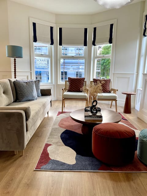 City Center Apartment
Bangor By the Sea