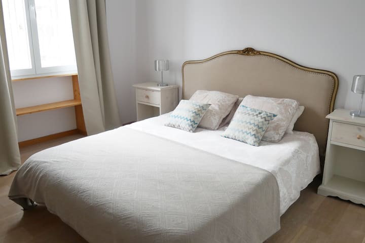 საძინებელი 1