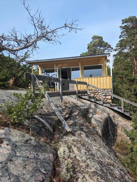 Sunny cabin with sea view, at Skjærhalden, Hvaler