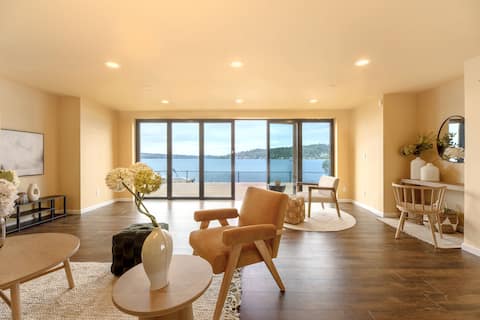 1BR 2BA Lower Unit with Lake Access - Prime Spot