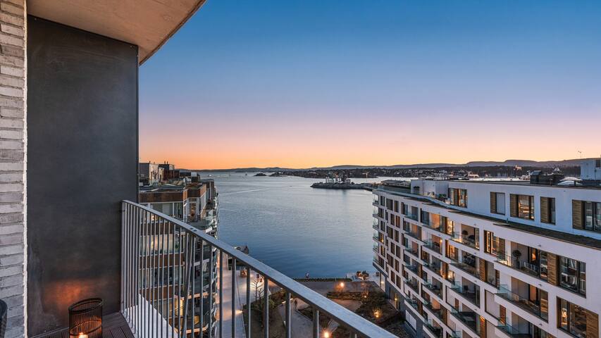 Luxurious 2bedroom penthouse w/spectacular seaview gallery image 2