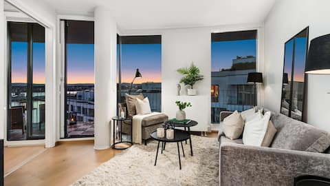Top performing Airbnb: Luxurious 2BR penthouse, seaview, sunset, central in Frogner