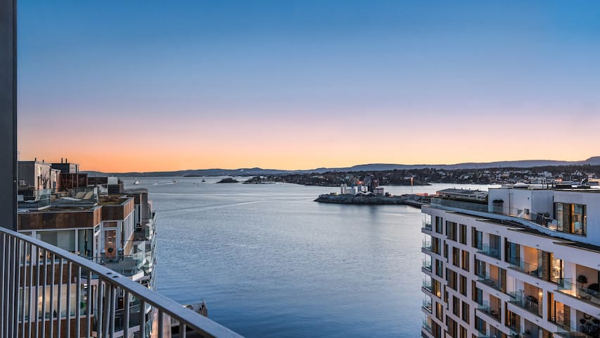 Luxurious 2bedroom penthouse w/spectacular seaview