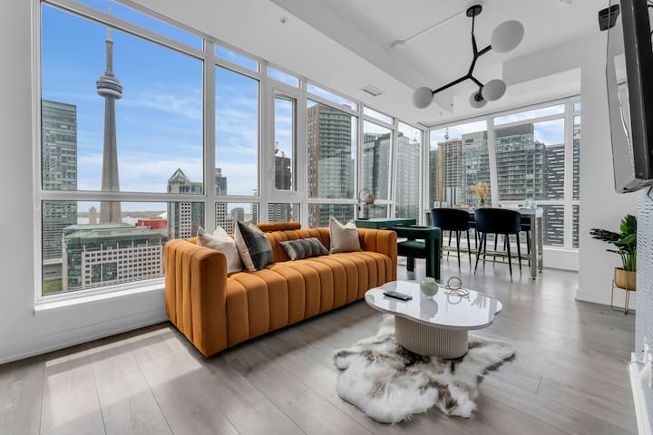 Designer 2BR & Study with spectacular city views