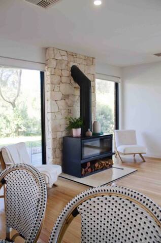 Stonewood – Pool & Walk to Beach gallery image 4