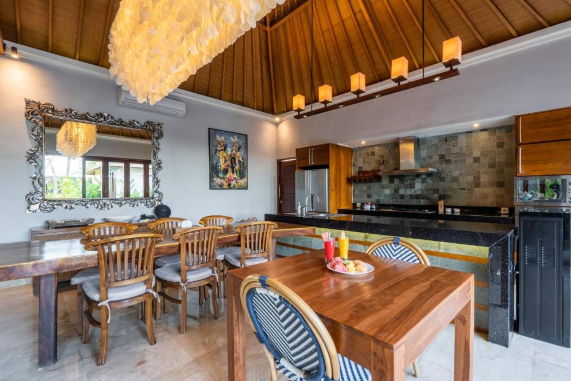 Comfortable Luxe Quarters Private Villa in Bali 3