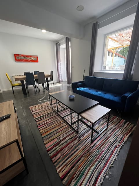Successful Airbnb property: Garden in the center. Cathedral in Oviedo
