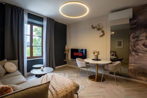 Popular Airbnb listing: Kalan Boutique Stay - One Bedroom Apartment Stol in Žirovnica