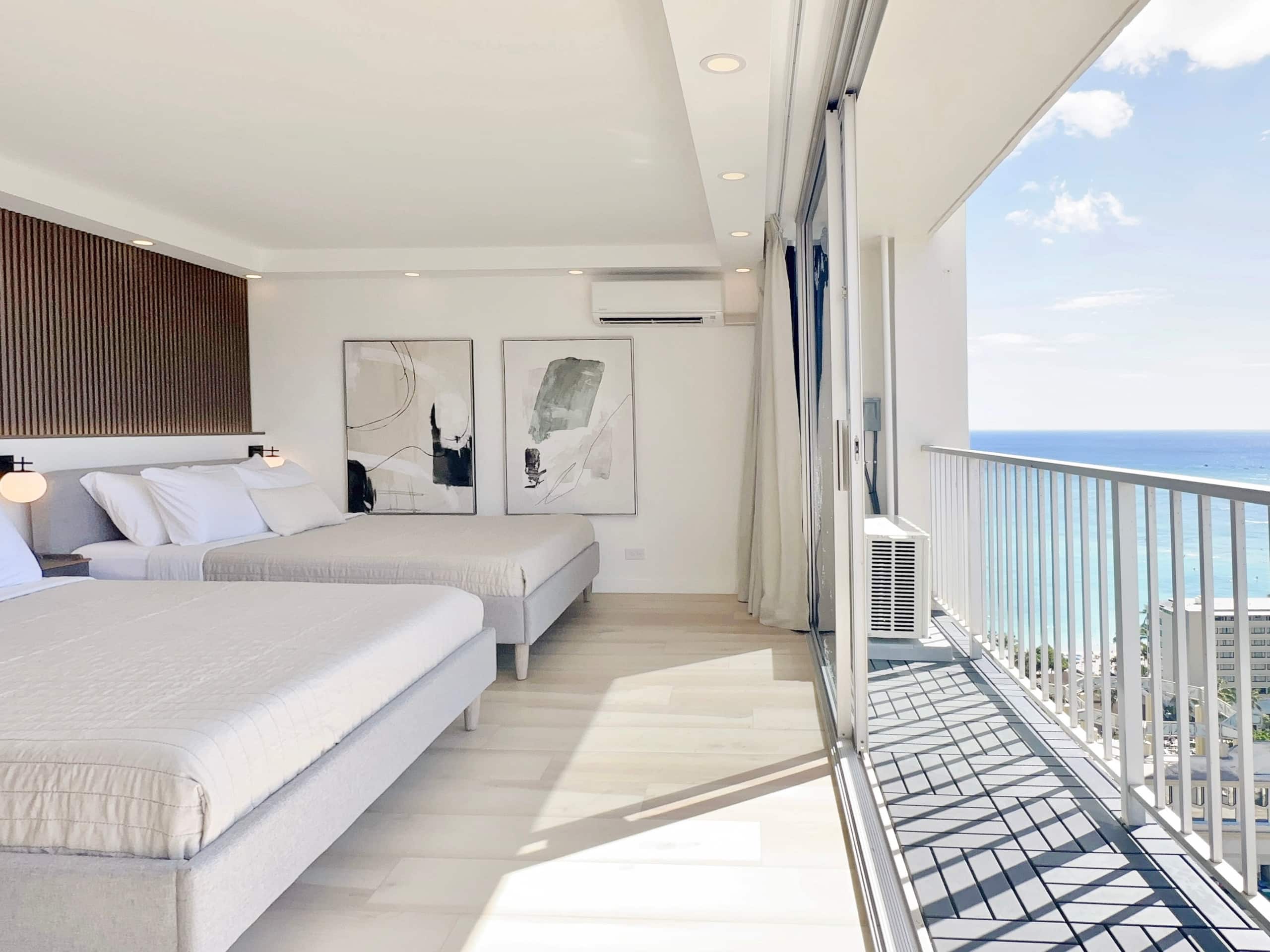 Top FL-Chic Upscale Studio w/2 Queens Near Beach - Image 1