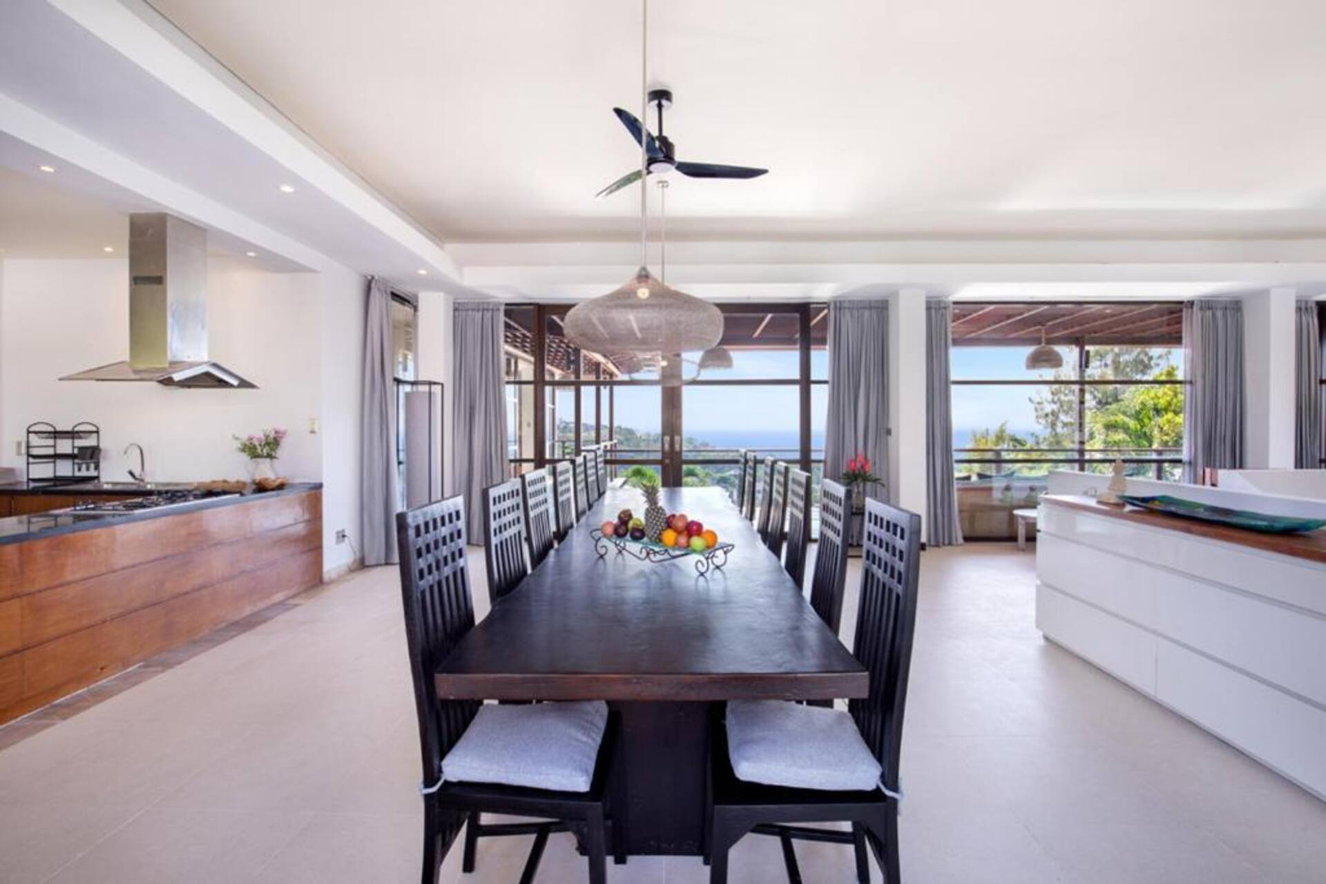 Lavish Hilltop Escape Private Villa in Jimbaran 3