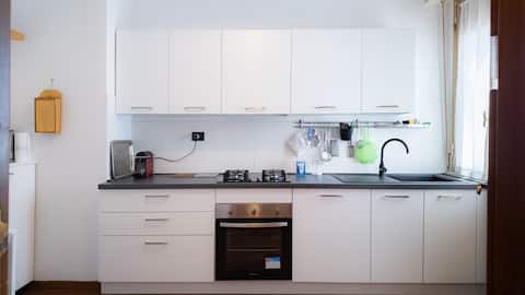 Airbnb con migliori performance: Top floor, double terrace on the sea a Moneglia