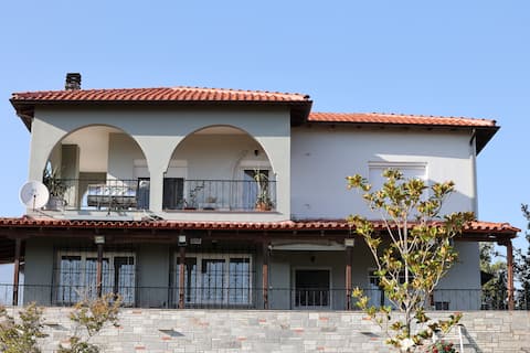 Dafne's Retreat by Booking Kottas