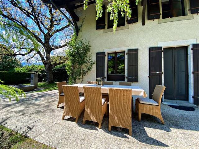 Beautiful house at a 20 min drive from Geneva ! gallery image 5