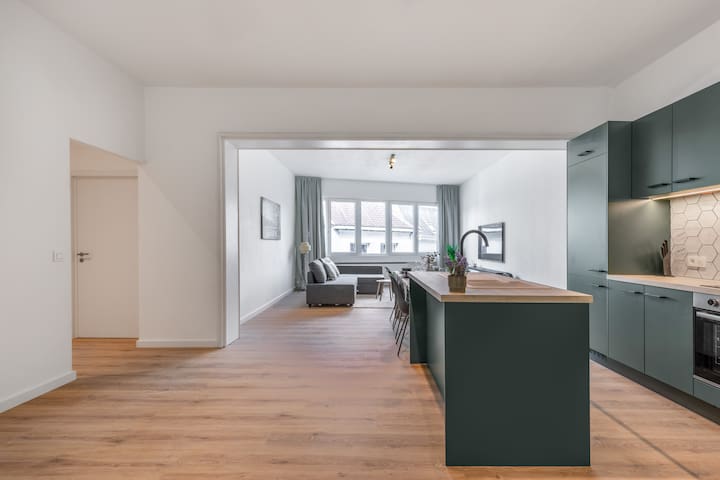 Ruim appartement met zicht op de Kathedraal gallery image 2