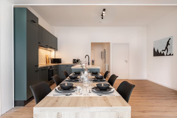 Ruim appartement met zicht op de Kathedraal gallery image 4