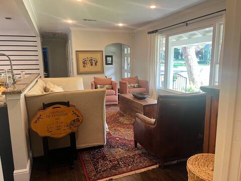 Top Airbnb: Near it All in East Dallas! in Dallas