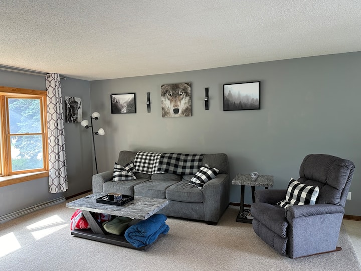 King Bed,hot Tub,fire Pit, Beach, Splash Park - Alpena, MI