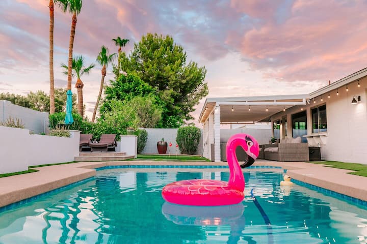 Phoenix 4 Bdrm W/game Room, Putting Green, Pool! - Biltmore Area - Phoenix