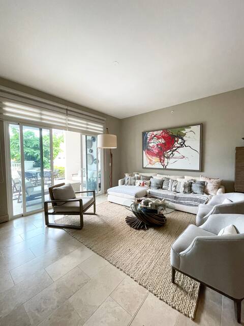 Stunning 3 bedroom apartment and private pool