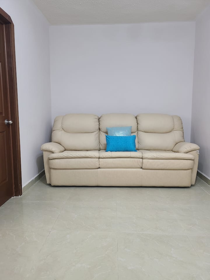 La Rosaleda- Casa Grande En 2 Niveles (9 Personas) - Saltillo