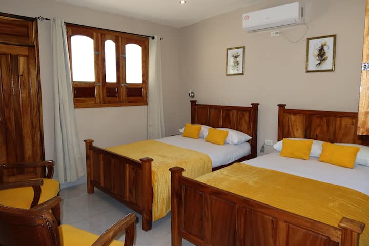 Independent room (16m²) on the 2nd floor, ideal for 3 people.

From July we will have 2 rooms.
You can reserve from now 2 rooms in the ad:
Casa Particular: D Pedro y H (2 rooms)