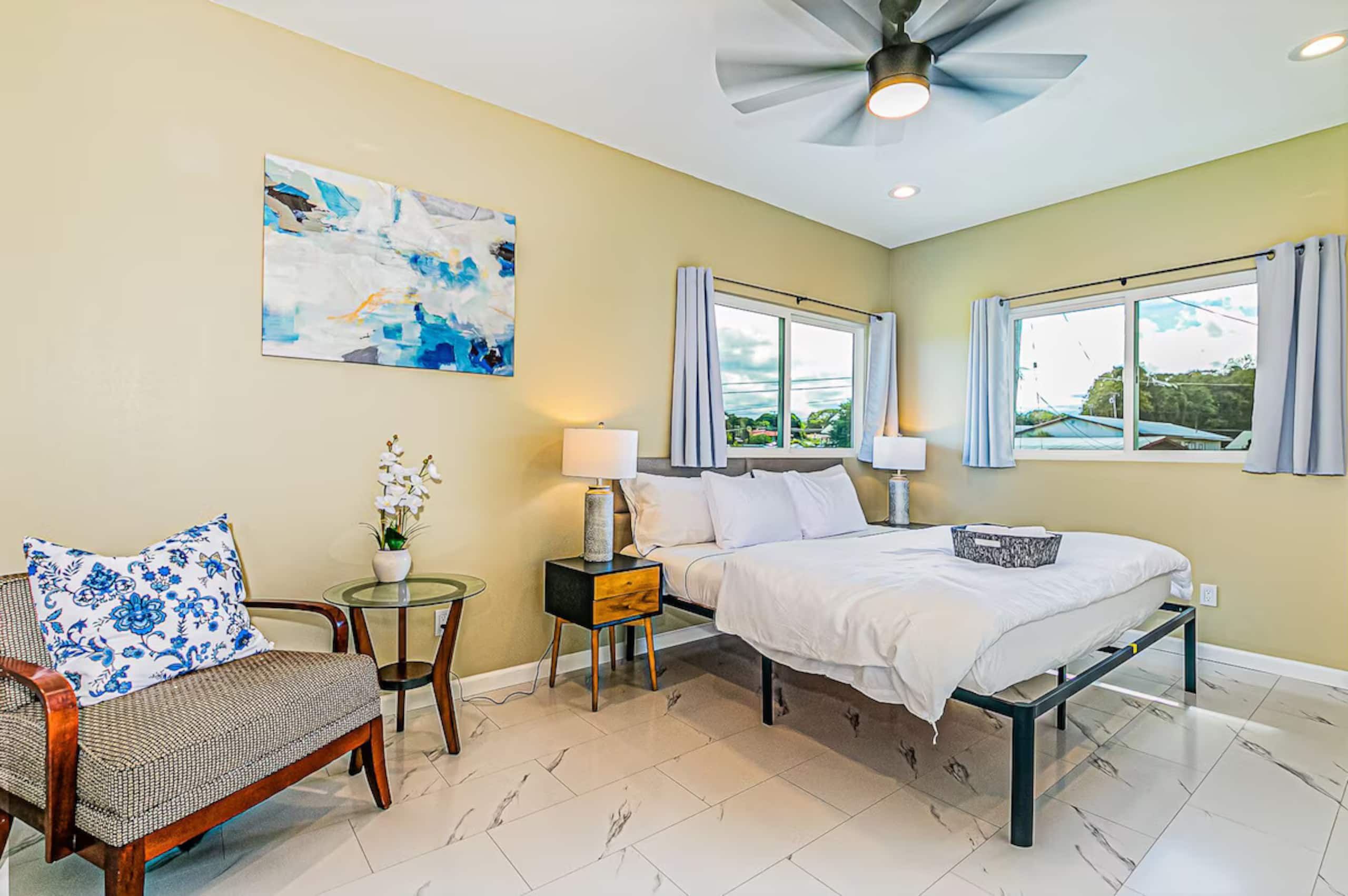Home in Hilo · ★5.0 · 5 bedrooms · 6 beds · 4 shared baths - Image 25