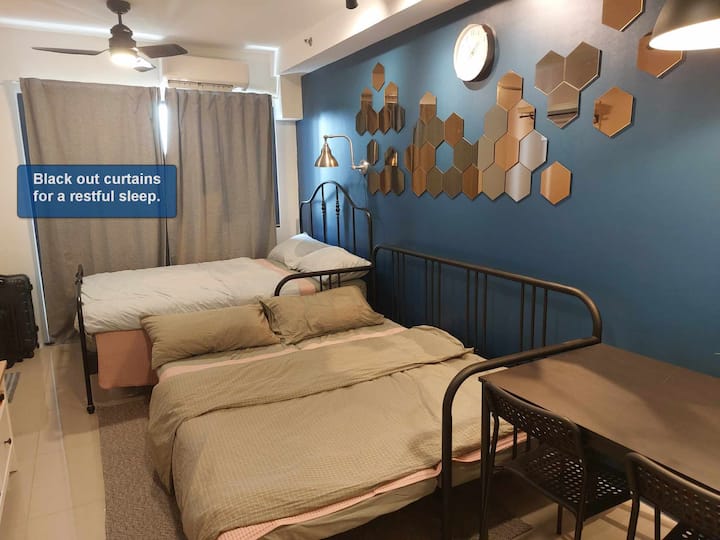 Cortinas oscuras para un sueño reparador.