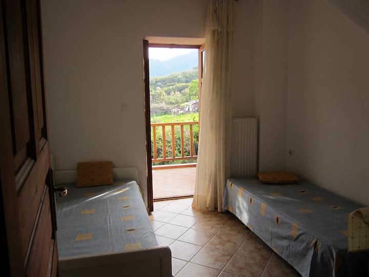 غرفة النوم 2