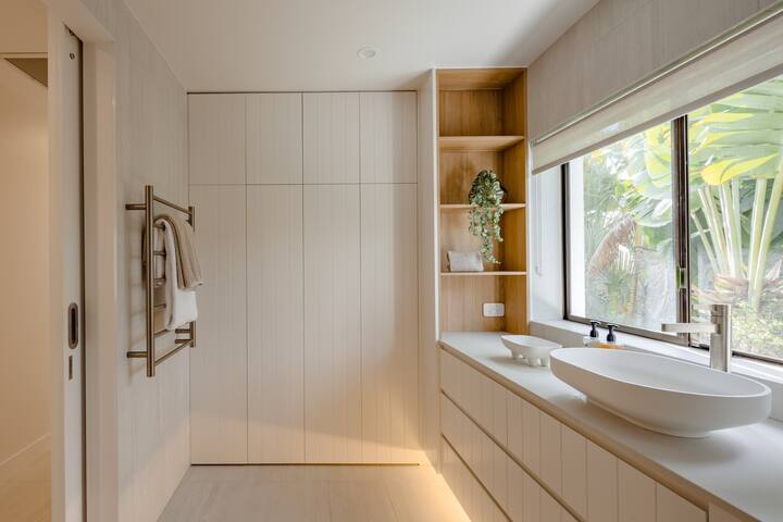 Palm Paradiso gallery image 5