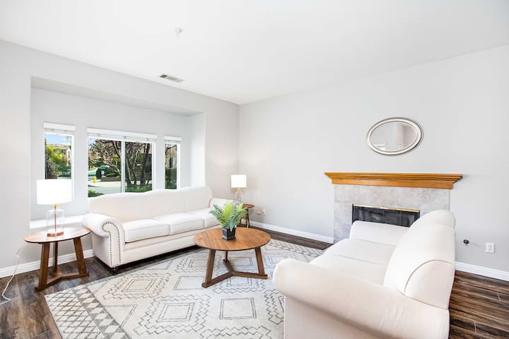 Stylish 4br Haven｜private Yard Escape E#41375 - Redlands, CA