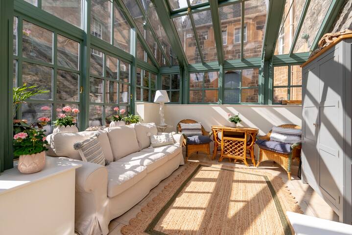 Elegant 17th Century Villa – Edinburgh gallery image 4