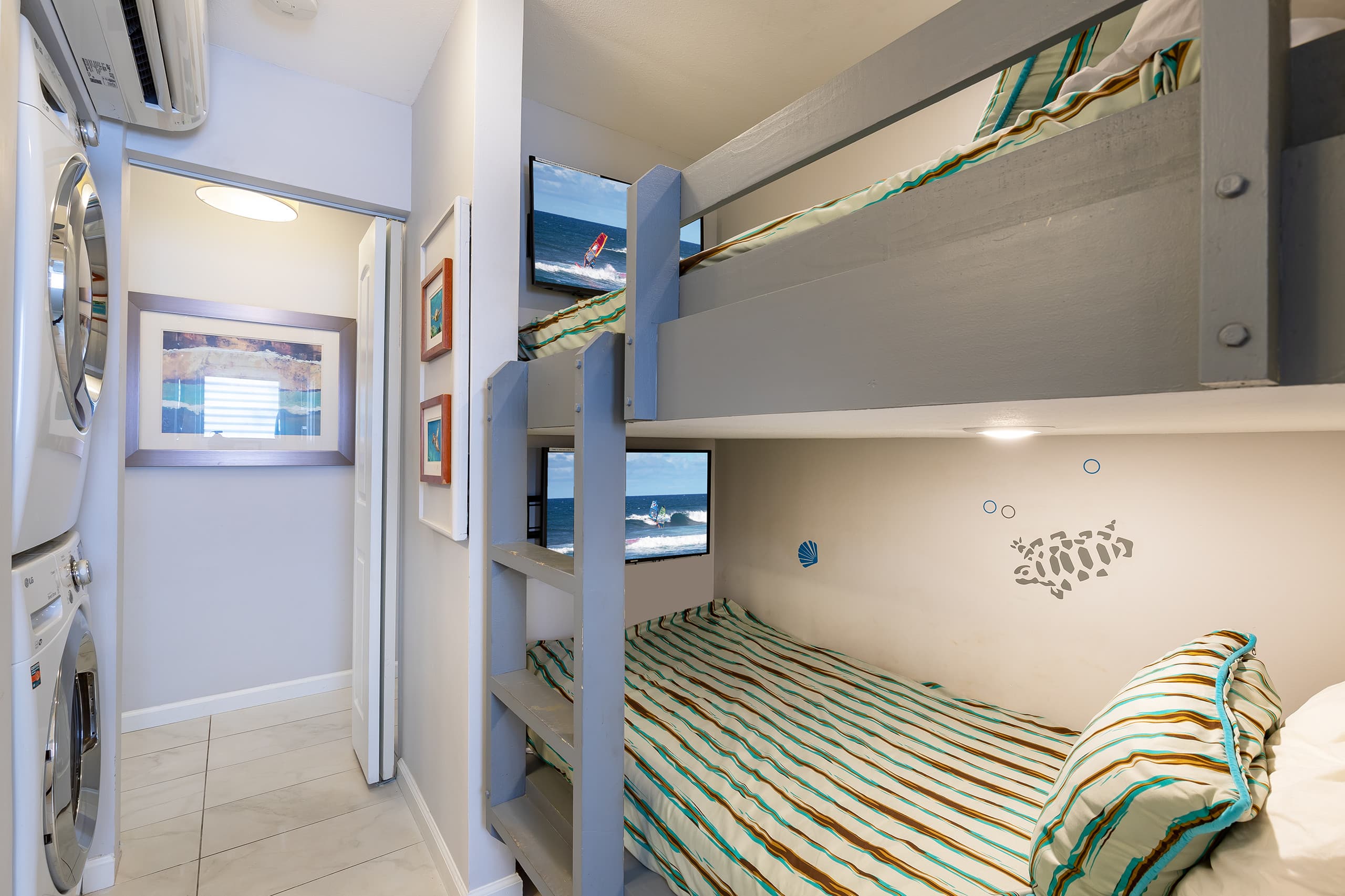 Condo in Kihei · ★4.69 · 2 bedrooms · 3 beds · 2 baths - Image 4
