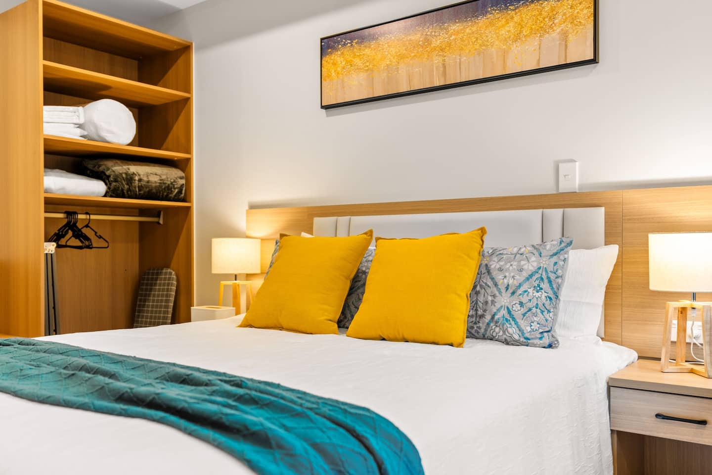 New Stylish1 Bedroom Premium Studio/kingbed Unit B 5