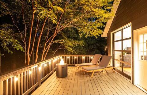 European style, treetop apartment in Alpharetta GA