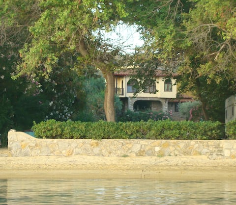 Villa aura