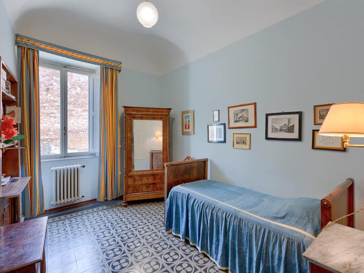 საძინებელი 1